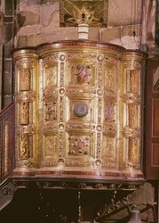 Preekstoel, geschonken door Hendrik II, ca. 1020